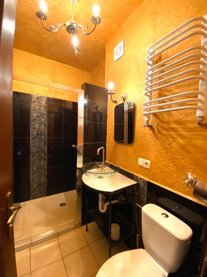 Апартаменти На Вул. Лесі Українки 19/4 Lviv Ngoại thất bức ảnh