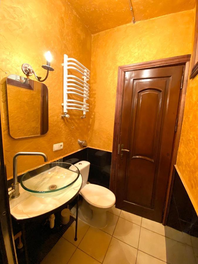 Апартаменти На Вул. Лесі Українки 19/4 Lviv Ngoại thất bức ảnh