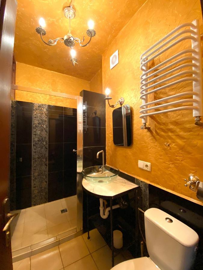 Апартаменти На Вул. Лесі Українки 19/4 Lviv Ngoại thất bức ảnh